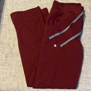 FIGS Kade Cargo scrub pant, size XS, maroon